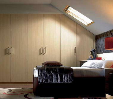 Dormitor la comandă